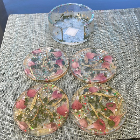 XMAS Handmade Pressed Flower Holiday Coaster Set and Holder - Picture 13 of 16